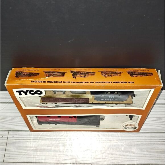 Tyco #932 HO Scale Operating Crane Car With Boom Tender Collectible Train Cars - Picture 2 of 9